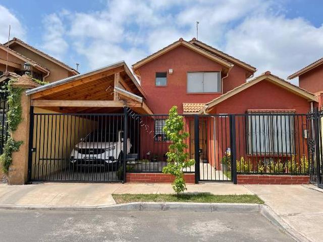 Arriendo Hermosa Casa en Maipú – 4 Poniente