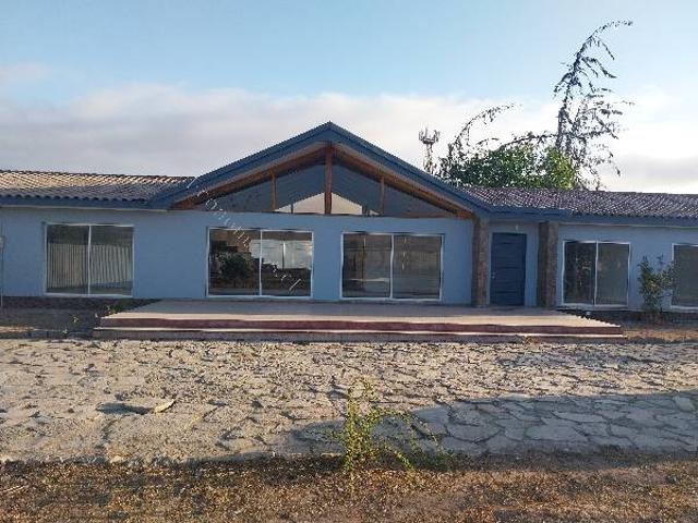 Arriendo hermosa y amplia casa
