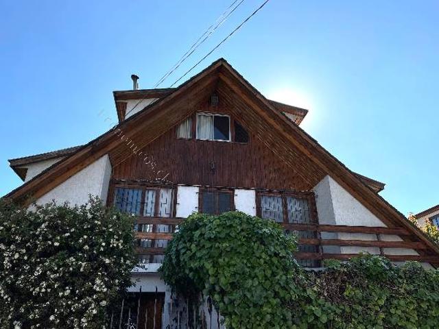 Arriendo linda casa ! A partir del 1 de Julio