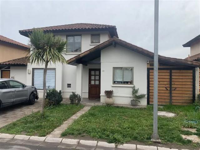 Arriendo Linda Casa En Bello Condominio Y Tranquilo