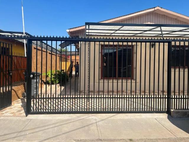Arriendo linda casa 2 dormitorios 1 baño