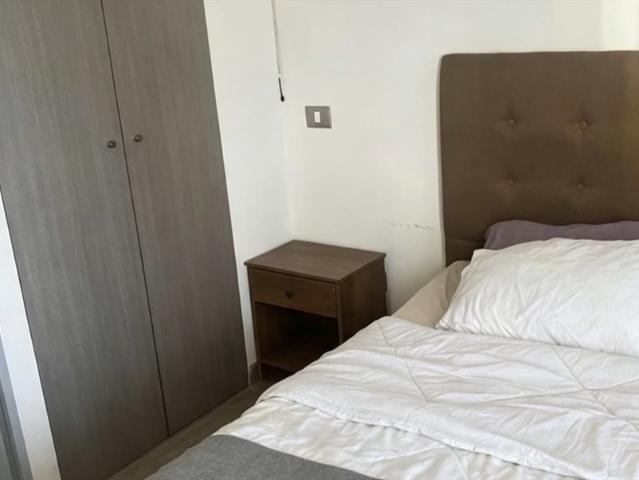 Arriendo Mensual habitación con baño amoblado persona solo mujeres