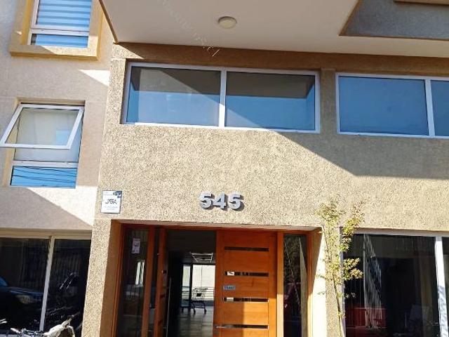 Arriendo o vendo Departamento poco uso Recoleta