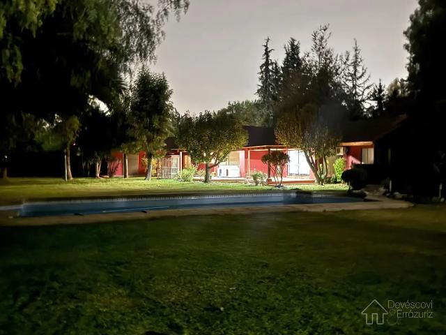 Arriendo Parcela Con 2 Casas, Piscina Y Quincho En Chicureo