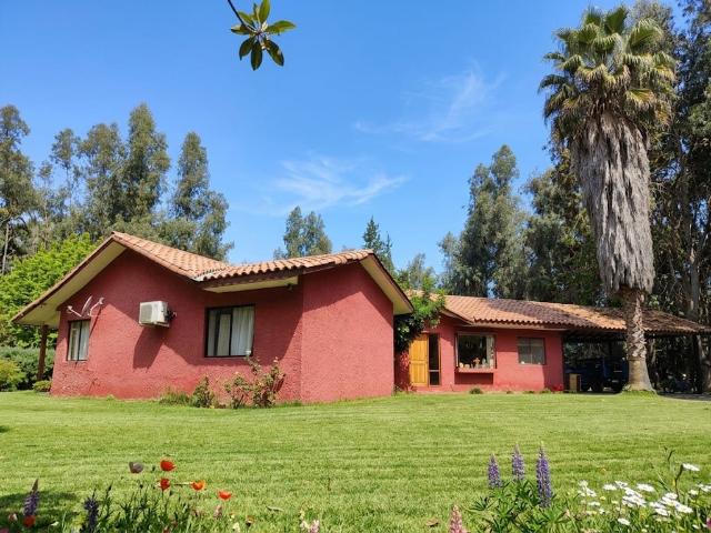 ARRIENDO PARCELA CON CASA DE 4D/4B CERCANA AL COLEGIO CARAMPANGUE