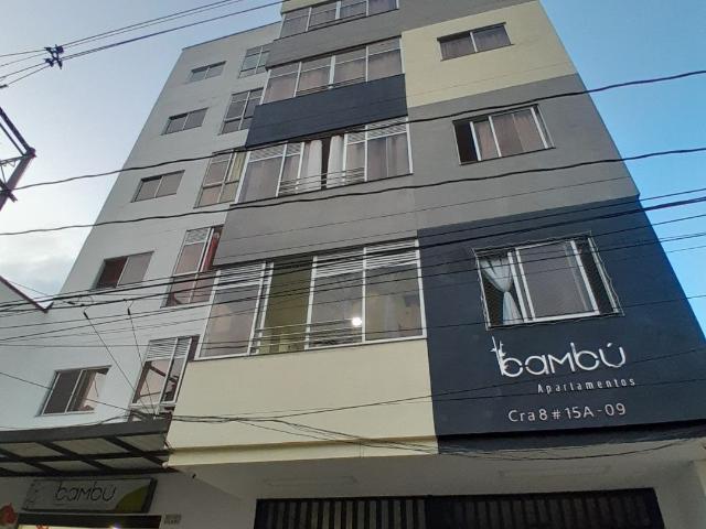 ARRIENDO PENTHOUSE EDIFICIO BAMBU