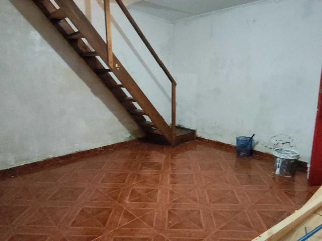 ARRIENDO PEQUEÑA CASA EN PASAJE PEATONAL