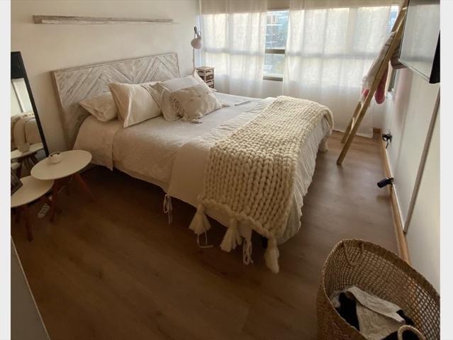 Arriendo pieza / Vitacura / nueva costanera