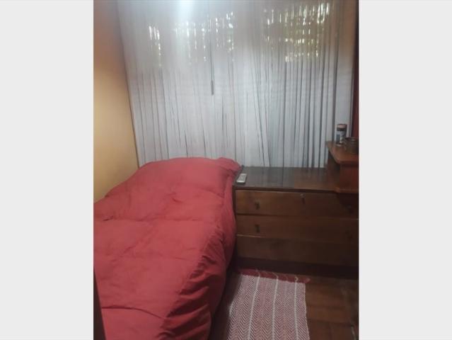ARRIENDO PIEZA AMOBLADA, CON ESTACIONAMIENTO