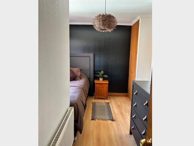 Arriendo pieza con baño privado!