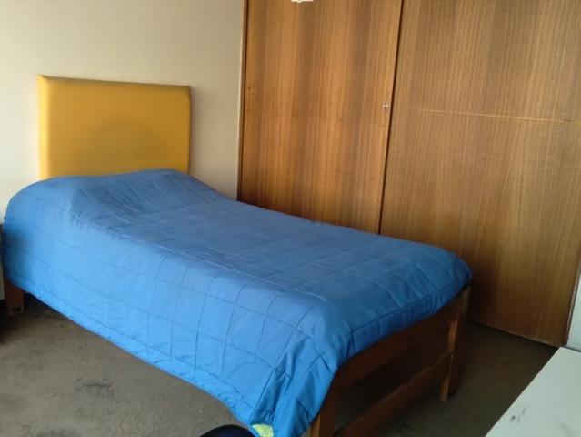Arriendo pieza en departamento