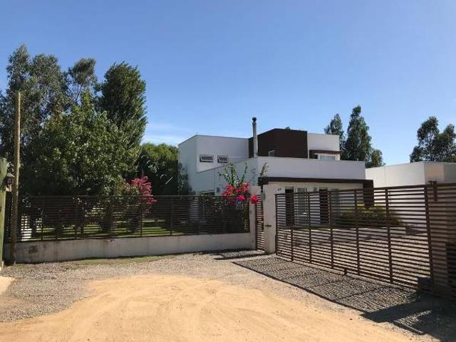 Arriendo Propiedad ubicada en ciudad Santa Cruz