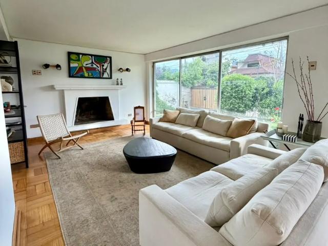 Arriendo sin comisión casa luminosa en las condes