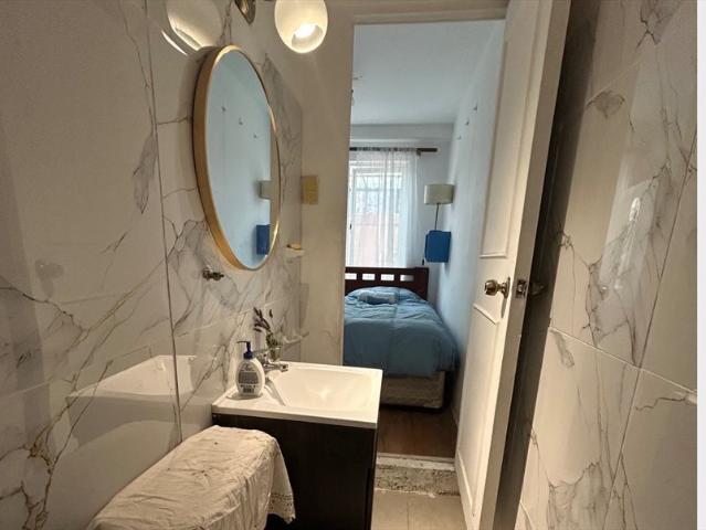 Arriendo1pieza con lindo baño propio