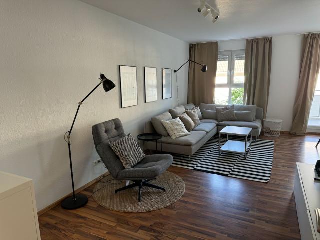 Arrive Move in Feel at home. Stylish apartment in Frankfurt Niederursel Frankfurt Amsterdam Apartments for Rent