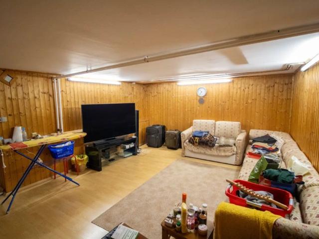 Arrive. Settle In. Stay. Spacious, fully furnished home with garden