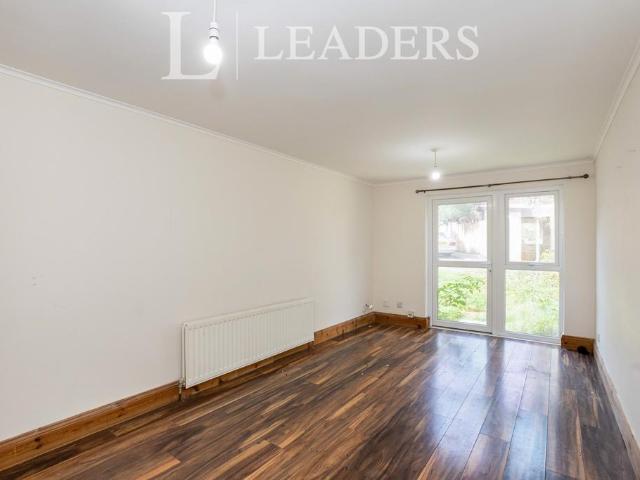 Arrow Head Road, Northampton. 2 bed flat to rent £1,000 pcm £231 pw