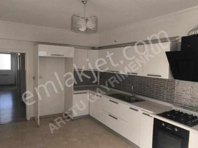 Arstu Gm'den Kiralık 210 M² 4+1, Ara Kat, 3 Cepheli Çift Klimalı
