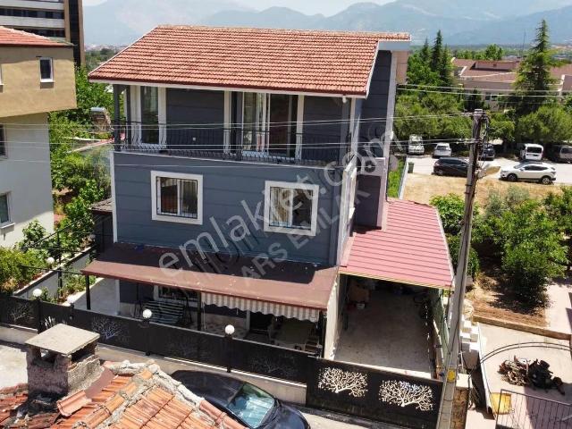 Ars Gayrimenkul'den Şirinköy Satılık Müstakil Ev Triplex Takaslı