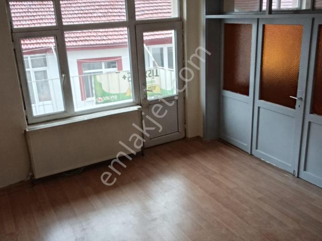 Ars Den Belediye Arkasın Da Site İçerisinde Ara Kat Yapılı Kir. 3+1