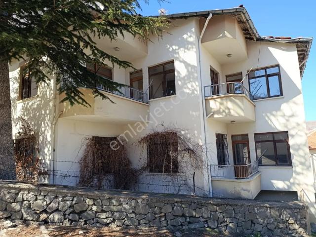 Ars Emlak Dan Çarşı Merkeze Yakın Kiralık 3+1