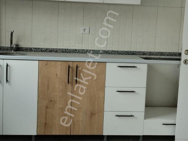 Ars Emlak Dan Kiralık Boş Caddeye Yakın 2+1 Daire
