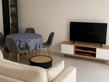 ARS SUR MOSELLE F2 RESIDENCE RECENTE CUISINE EQUIPEE PARKING