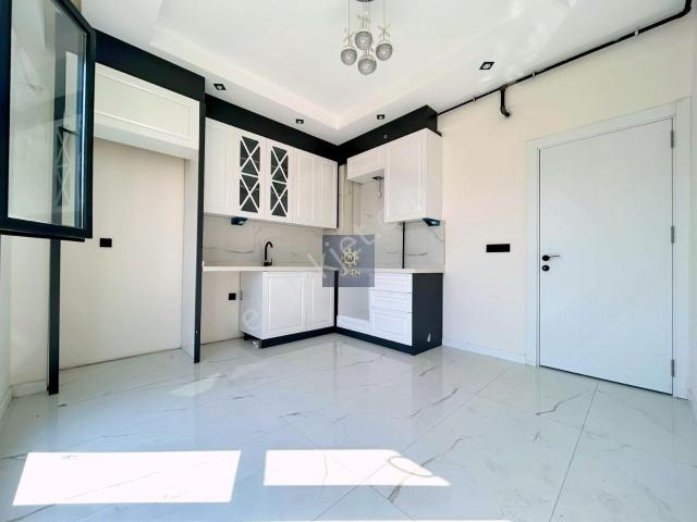 Arsenden Kaymakamlığa Yakın E. Banyo/asansörlü 3+1 Satılık Daire