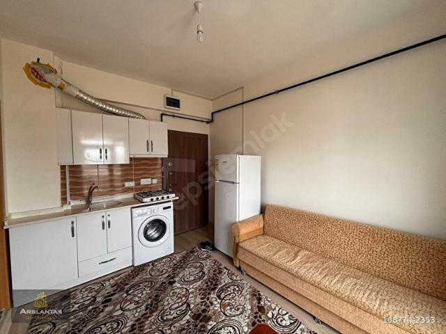 ARSLANTAŞ GAYRİMENKUL'DEN HAMİDİYE MH. ÜNİVERSİTEYE YAKIN 60m 1+1 EŞYALI KİRALIK APART