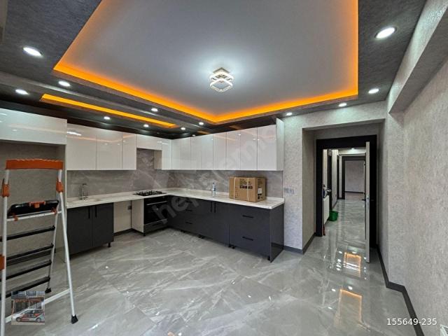 ARSLAN GRUPTAN BOĞAZİÇİ CADDE YAKINI 3+1 KATTA LÜX SİTE DAİRESİ