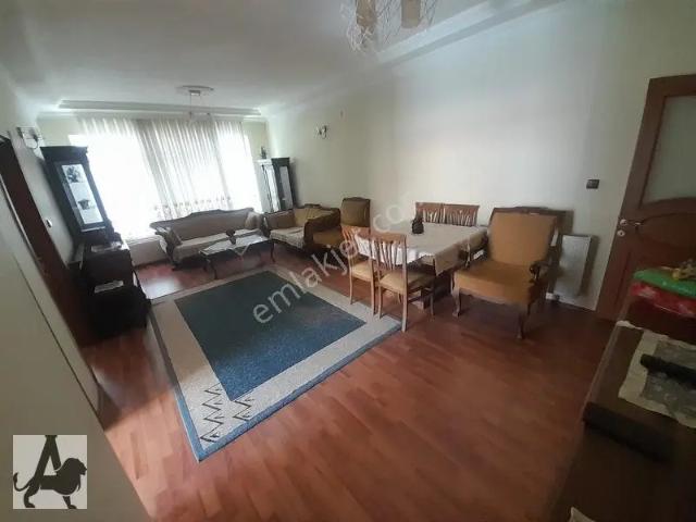 Arslan Emlak'tan 3+1 Eşyalı Metroya Yakın Eşyalı Kiralık Daire!