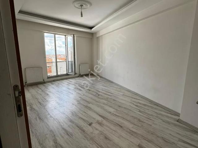 Arslanbeyden Çorlu Merkezde 2+1 8 Yıllık Acil Satılık Daire Fırsastı!