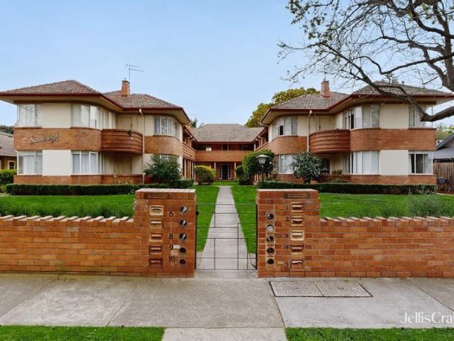 Art Deco Two Bedroom Residence with Modern Comforts and Private Access