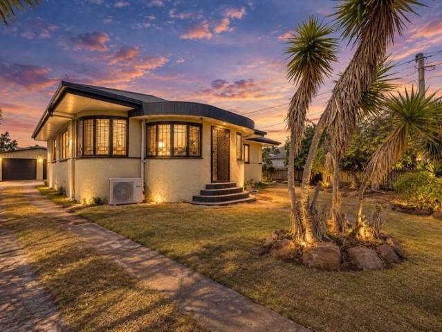 Art Deco Vibe Just Minutes to CBD & Harbour