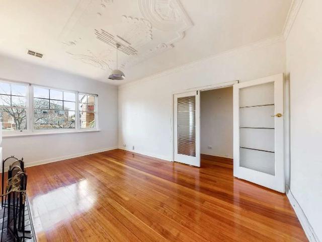 Art Deco Apartment in Armadale