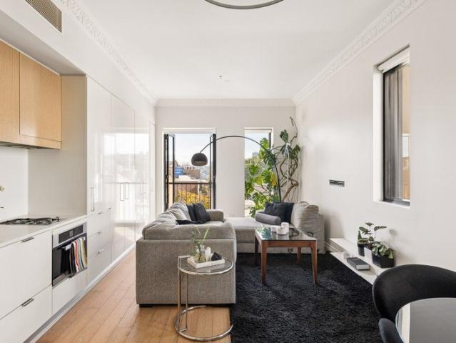 Art Deco apartment in 'Manor' by Marchese & Partners