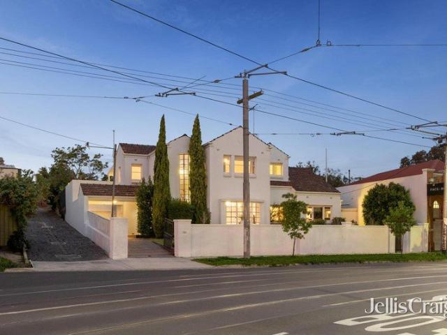 Art deco character, exceptional space & endless possibility
