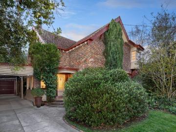 Art Deco Elegance on Prestigious Sturt Street Spacious Family Living with Lake Wendouree Lifestyle