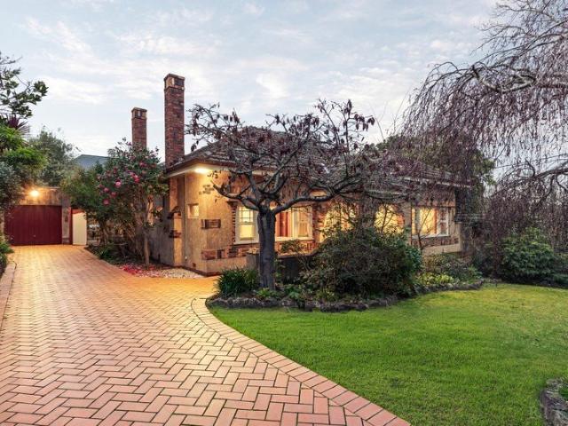 Art Deco Charm, North Facing Appeal