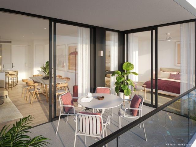 Art Deco Inspired 2 Bedroom Residence in the Heart of Spring Hill