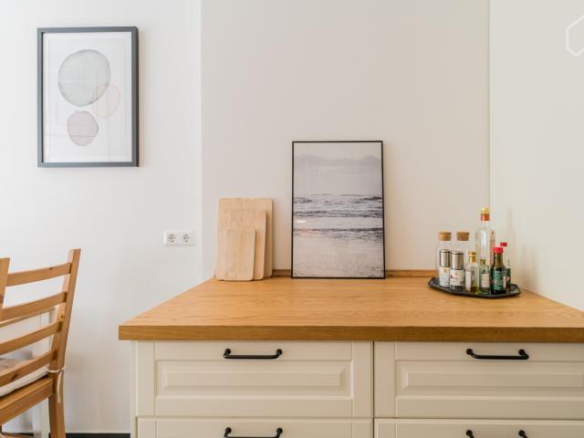 Art Nouveau Charm with Your Own Balcony – Quiet 2 Room Flat in Prenzlauer Berg