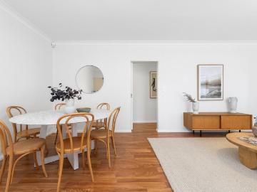Apartment to rent in Artarmon - Parking