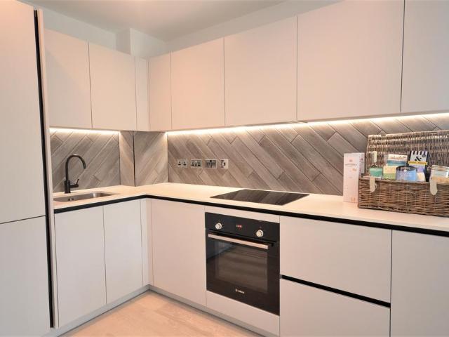 Artesian House, Memorial Avenue. 1 bed flat to rent £1,400 pcm £323 pw