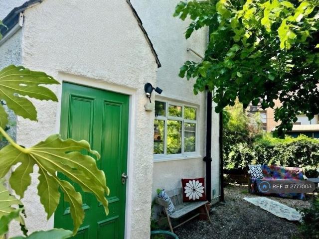 Arterberry Road, London, SW20 2 bed semi detached house to rent £2,650 pcm £612 pw