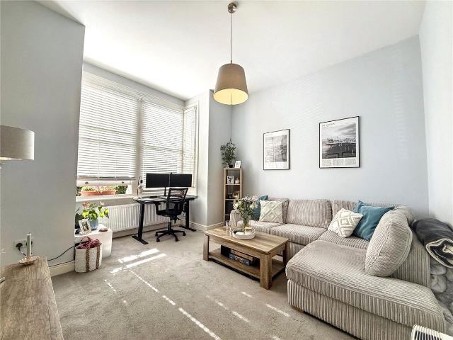 Arterberry Road, Wimbledon SW20, 1 bed flat to rent, £1,850 pcm | PrimeLocation
