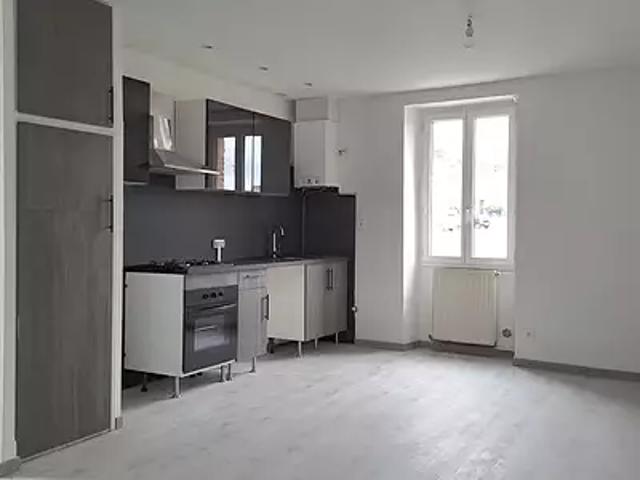 Arthès 81160 Location appartement 3 pièces t3 au dernier étage