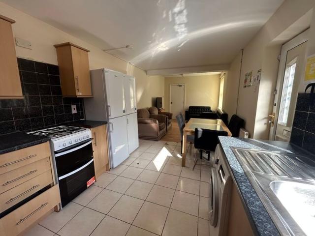 Arthur Avenue, Nottingham NG7, 6 bed shared accommodation to rent, £477 pcm | PrimeLocation