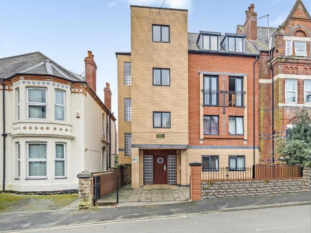 Arthur Street, Nottingham NG7, 4 bed shared accommodation to rent, £2,340 pcm | PrimeLocation