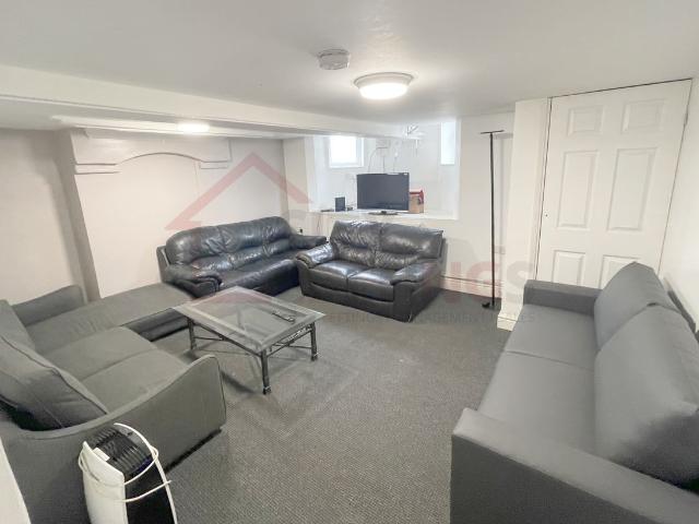 Arthur Street, Arboretum NG7, 8 bed terraced house to rent, £4,715 pcm | PrimeLocation