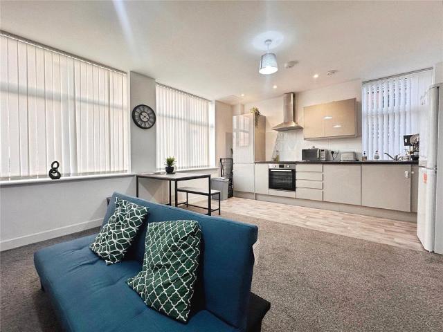 Arthur Street, Leicester LE9 2 bed flat to rent £900 pcm £208 pw